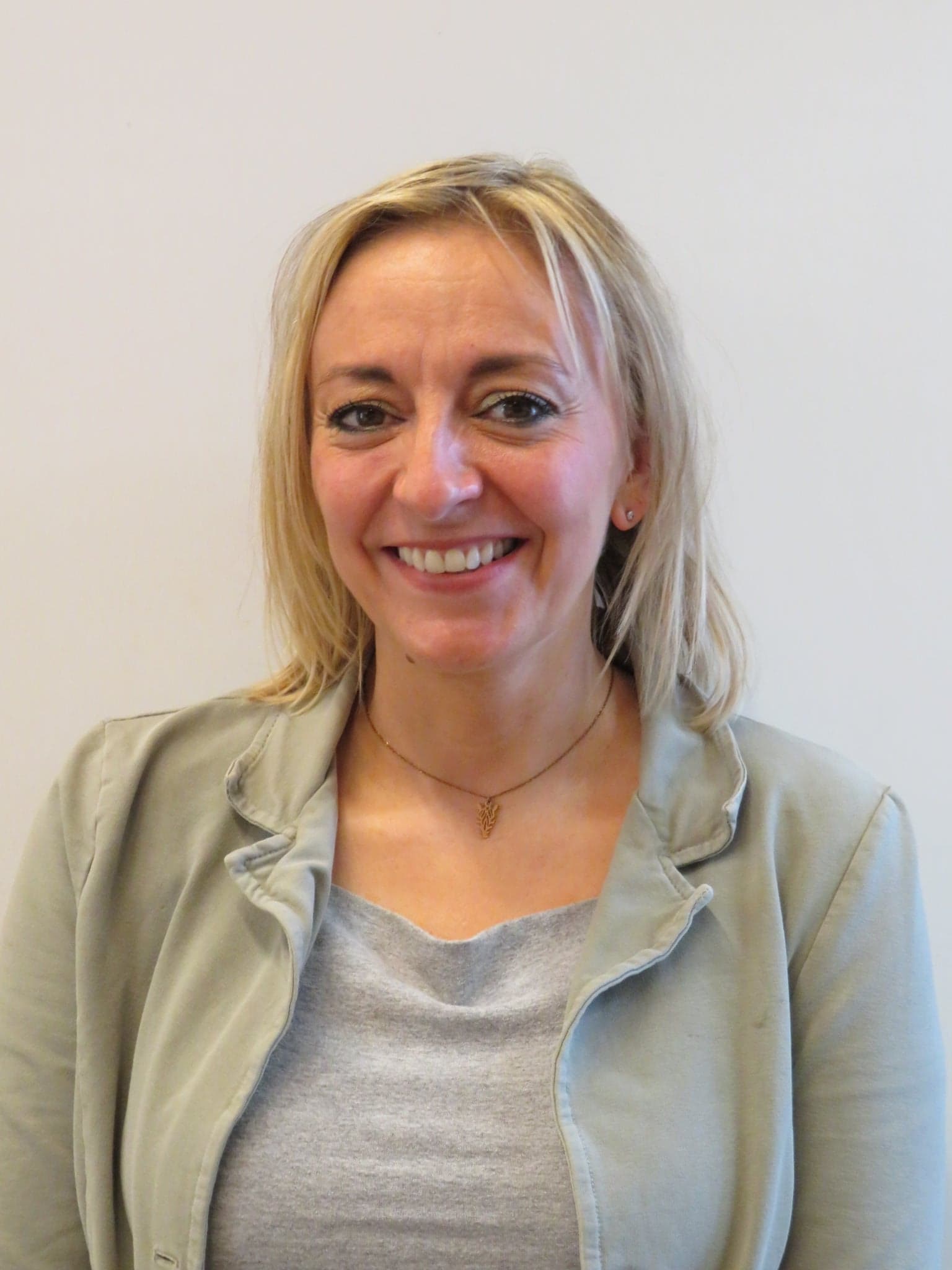Miss Laetitita VANHENTEN